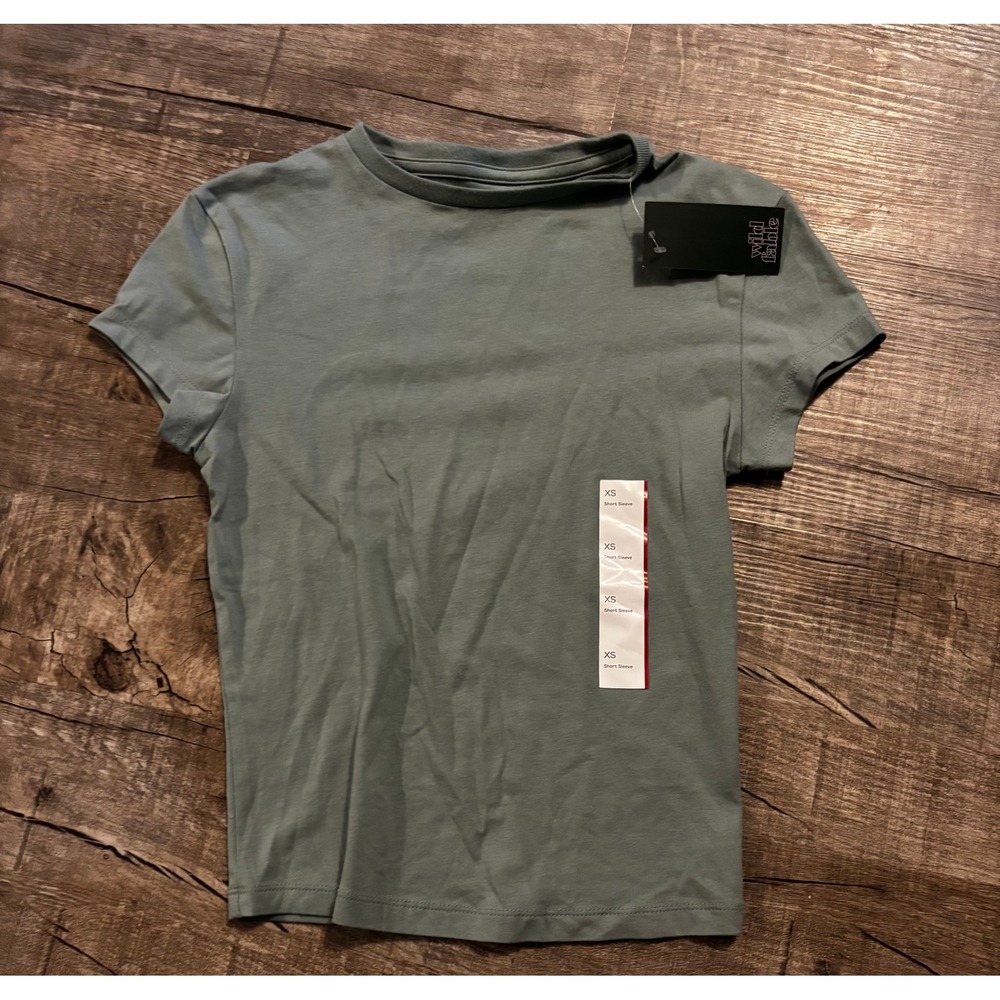 NWT Wild Fable Women XS Short Sleeve Crew Neck T Shirt Whimsical Green Basic Top